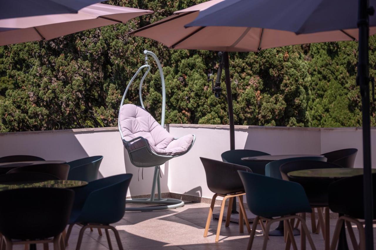 Abaash Hotel Afon New Athos エクステリア 写真