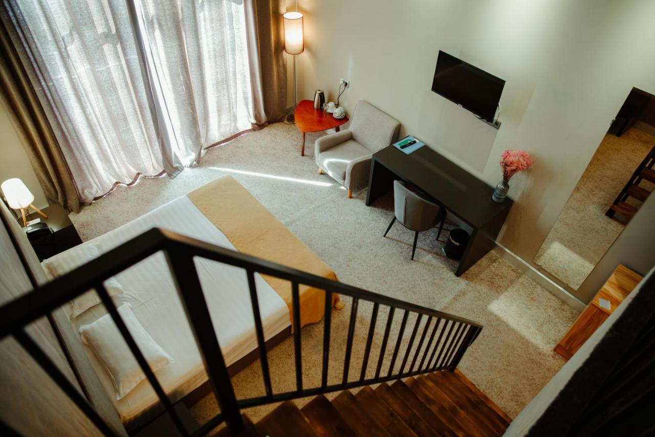 Abaash Hotel Afon New Athos エクステリア 写真